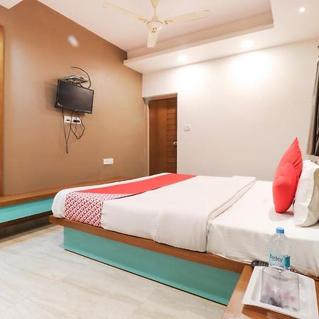 Oyo 26781 Hotel Raghupati Ayodhya Extérieur photo