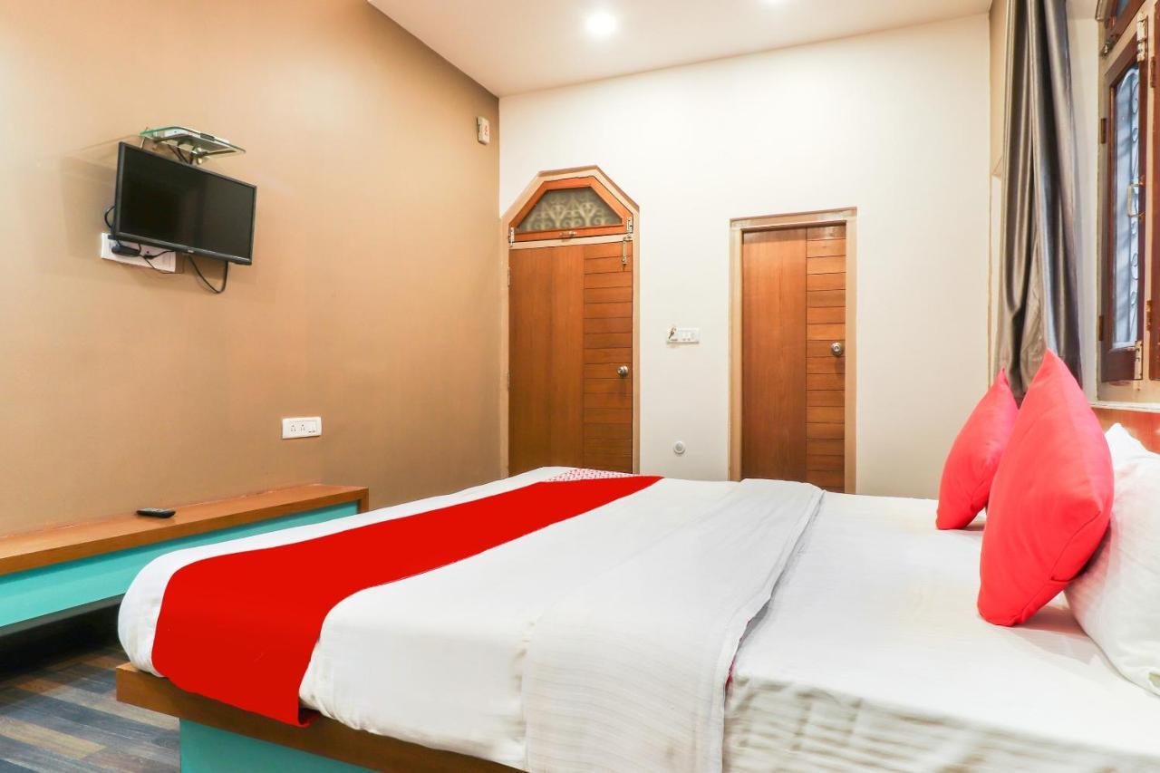 Oyo 26781 Hotel Raghupati Ayodhya Extérieur photo