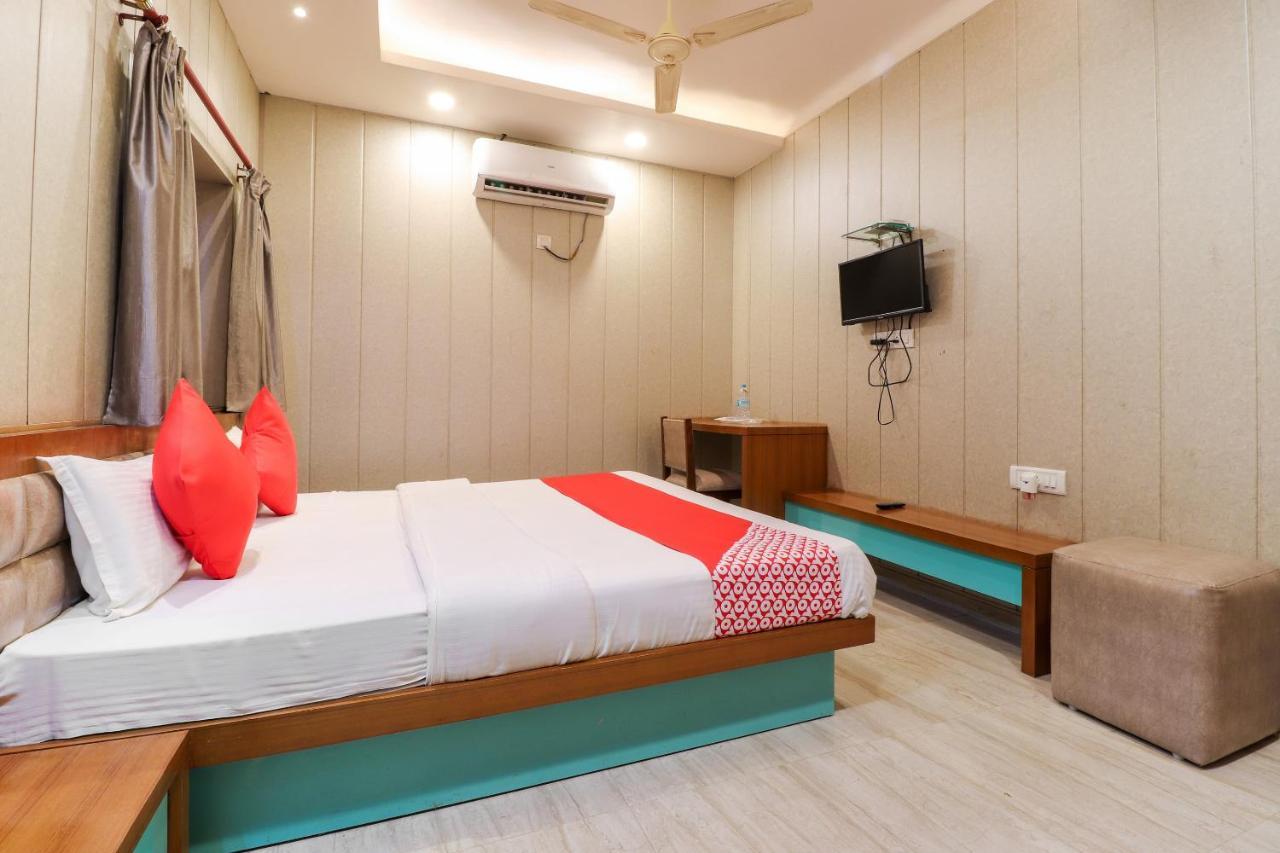 Oyo 26781 Hotel Raghupati Ayodhya Extérieur photo