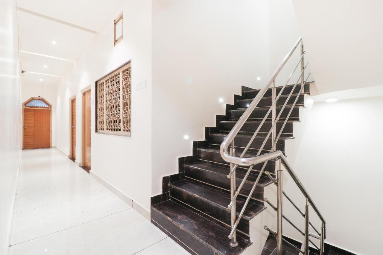 Oyo 26781 Hotel Raghupati Ayodhya Extérieur photo